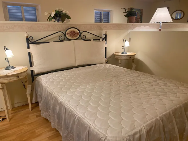 Letto matrimoniale con giroletto Blu Pama letti a prezzo scontato