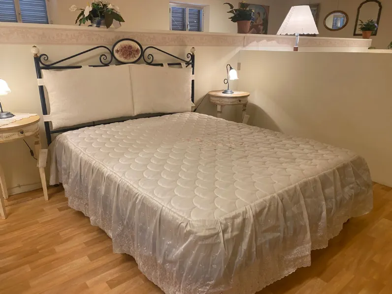 Letto matrimoniale con giroletto Blu Pama letti a prezzo scontato