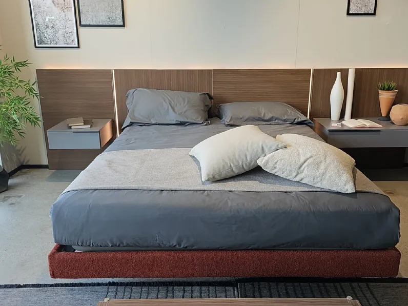 Letto moderno Carre' Adok con uno sconto del 60%