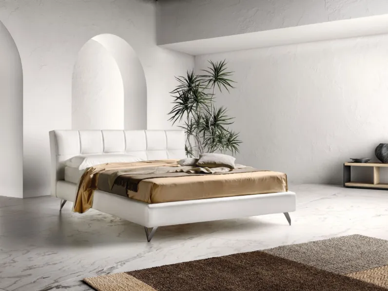 Letto imbottito con giroletto Contemporary�Samoa�a prezzo ribassato