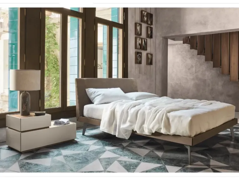 Letto in legno con piedini Febo 2|0�Sangiacomo�a prezzo scontato