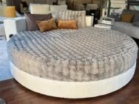 Letto imbottito modello Letto rotondo cristal high-tech tessuto di Artigianale scontato 48%