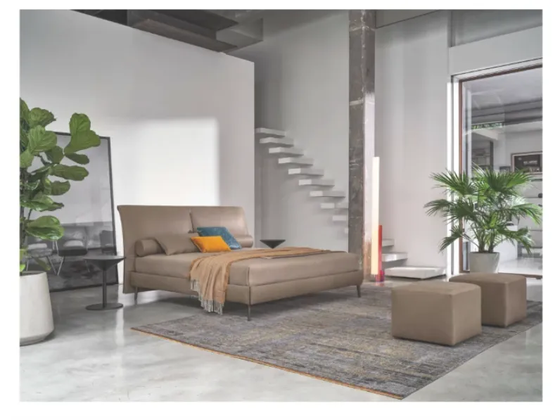 Letto matrimoniale con piedini Mod sail a prezzo riservato 