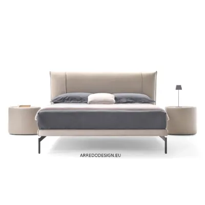 Letto design con piedini Sakura Rosini a prezzo scontato