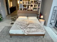 Letto matrimoniale design Coup  Poltrona frau a prezzo scontato