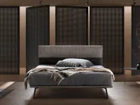 Letto design con piedini Dance Bside a prezzo scontato