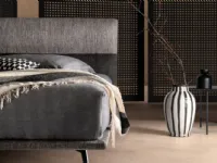 Letto design con piedini Dance Bside a prezzo scontato