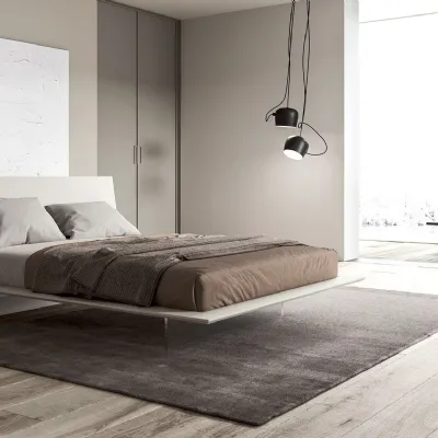 Letto design con gambe Plana Presotto a prezzo ribassato