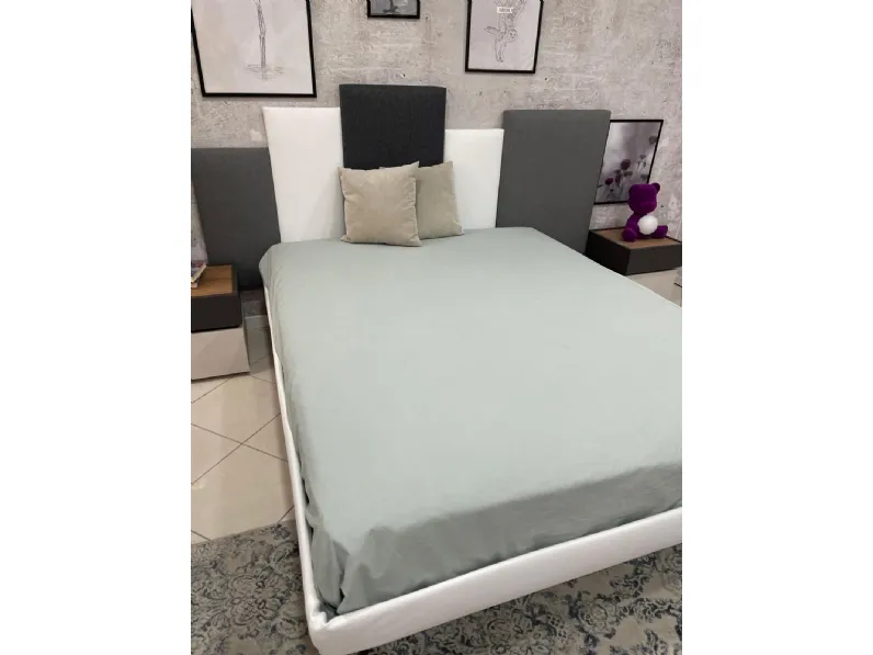 Letto matrimoniale design Skyline Tomasella a prezzo scontato