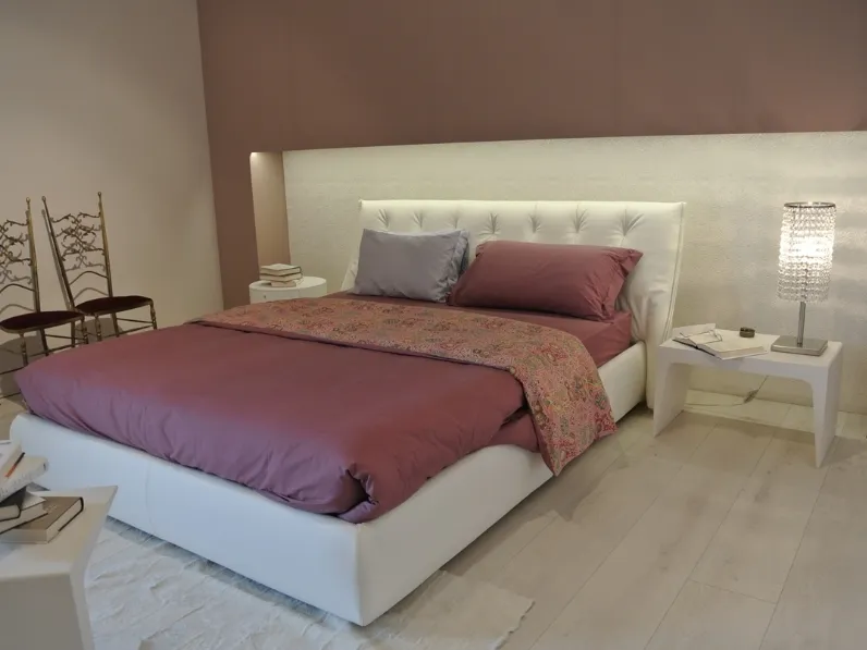 Letto matrimoniale design Sumo Misuraemme a prezzo ribassato