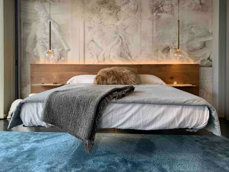 Letto matrimoniale con piedini Fluttua wildwood Lago a prezzo scontato
