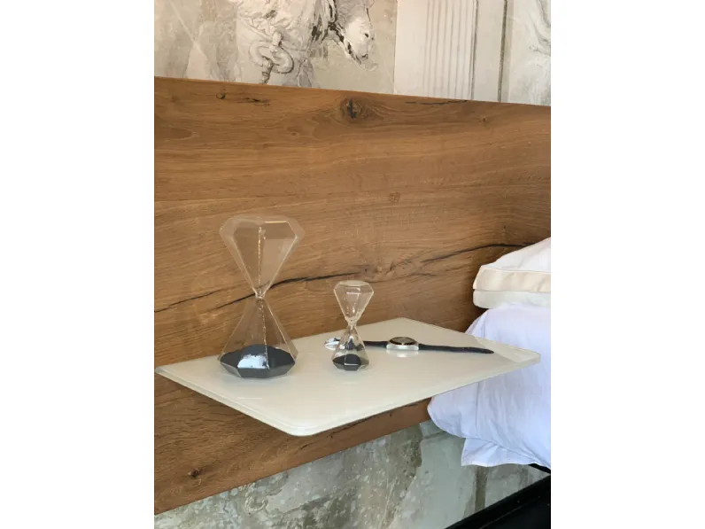 Letto matrimoniale con piedini Fluttua wildwood Lago a prezzo scontato