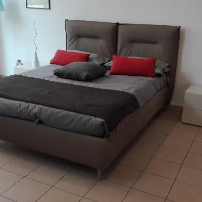 Letto matrimoniale imbottito Jenny folding boxdi Bontempi casa in Offerta Outlet