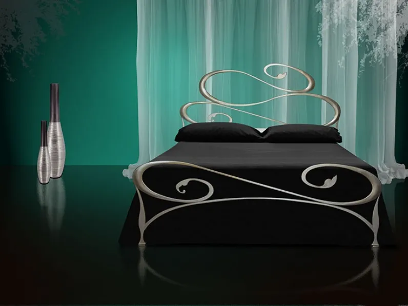 Letto matrimoniale in ferro battuto Romantic Artigianale con uno sconto del 35%