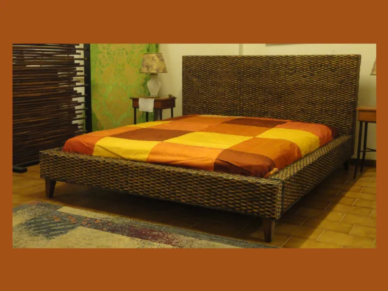 Letto matrimoniale in rattan in stile etnico scontato del -50%