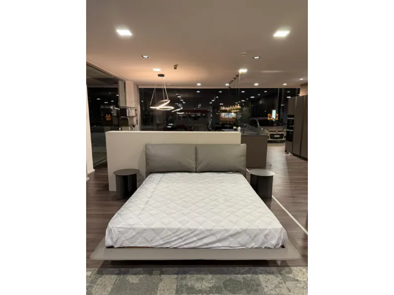 Letto John john Poltrona frau SCONTATO a PREZZI OUTLET