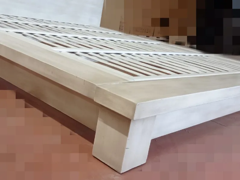 Approfitta dello sconto 40% sul Letto etnico shabby in legno di Outlet etnico!