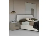 Letto matrimoniale con gambe Chloe con gruppo notte cube Adok a prezzo ribassato