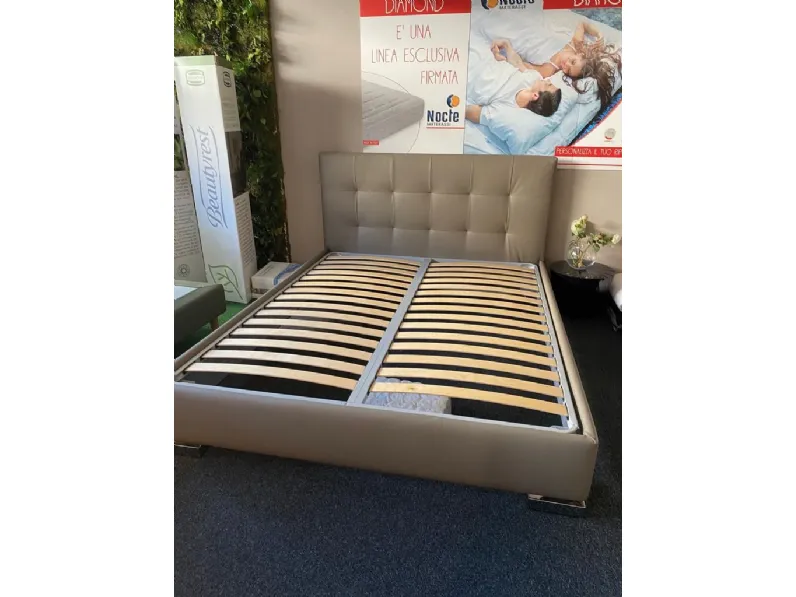 Letto matrimoniale moderno Exc su misura Exc a prezzo scontato
