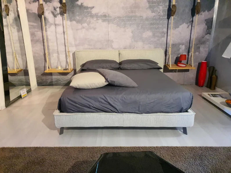 Letto moderno con giroletto Flann air 2.0 Ditre italia a prezzo scontato
