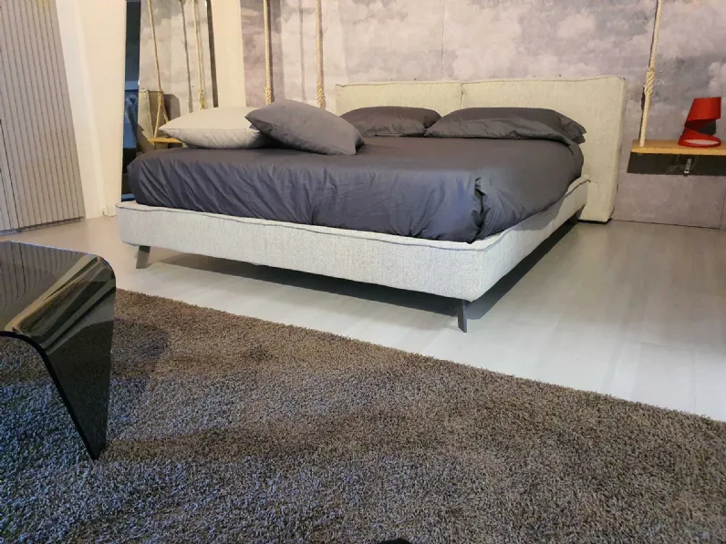 Letto moderno con giroletto Flann air 2.0 Ditre italia a prezzo scontato