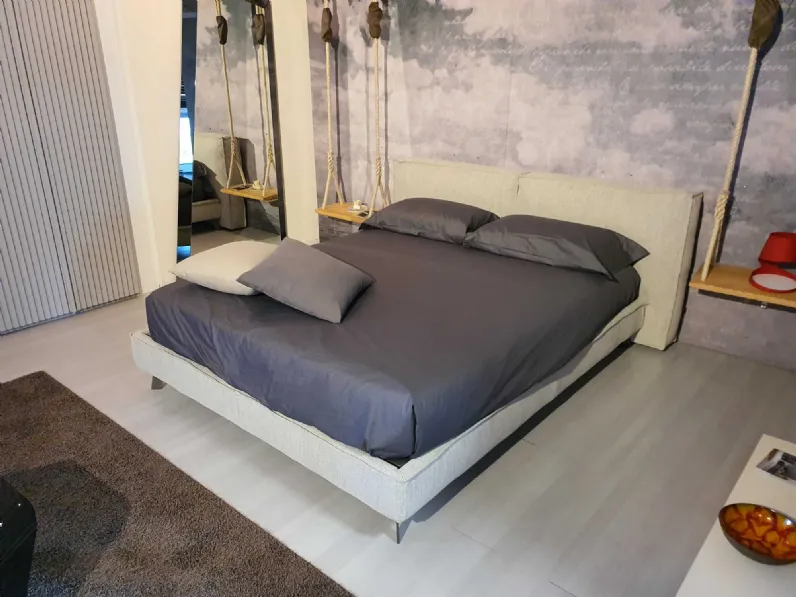 Letto moderno con giroletto Flann air 2.0 Ditre italia a prezzo scontato