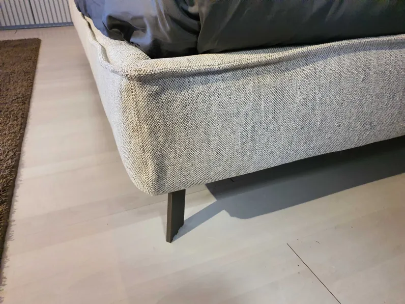 Letto moderno con giroletto Flann air 2.0 Ditre italia a prezzo scontato