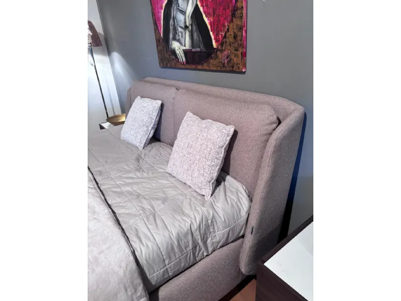 Letto imbottito con contenitore Hello Noctis a prezzo scontato