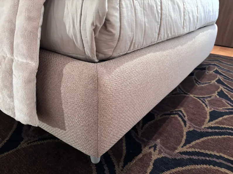 Letto imbottito con contenitore Hello Noctis a prezzo scontato