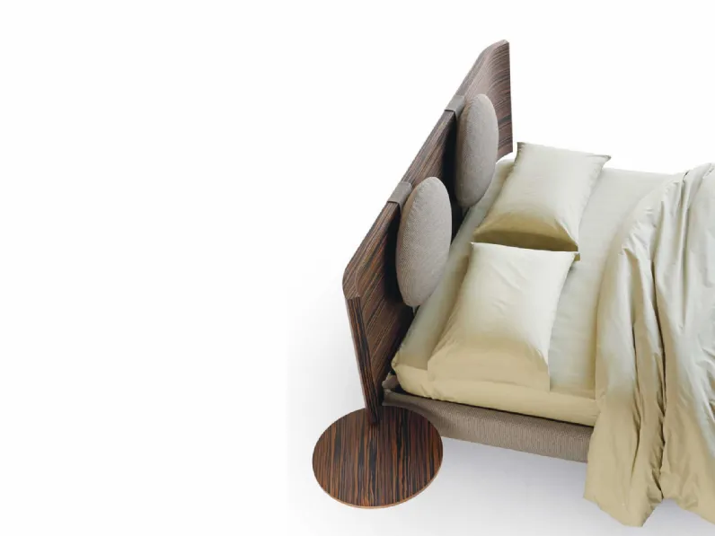 Letto matrimoniale moderno Hug collection Noctis a prezzo ribassato