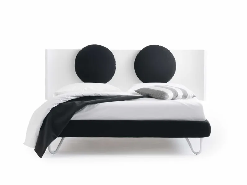Letto matrimoniale moderno Hug collection Noctis a prezzo ribassato