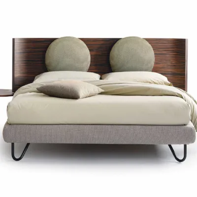 Letto matrimoniale moderno Hug collection Noctis a prezzo ribassato