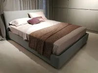 Letto matrimoniale moderno in tessuto Zizuzi 28 Exc a prezzo outlet