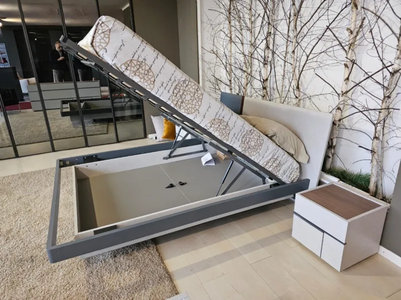Letto moderno con contenitore Ken Tomasella a prezzo ribassato