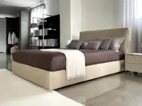 Letto imbottito modello Myplace di Flou scontato 23%