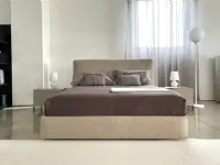 Letto imbottito modello Myplace di Flou scontato 23%
