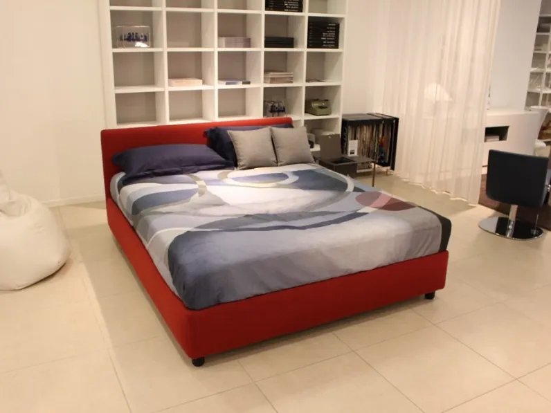 Letto imbottito modello Notturno: richiedi il prezzo 