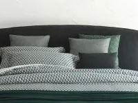 Scopri l'elegante letto Olivier di Flou, ora scontato! Design moderno e di tendenza, per una camera da letto unica. Non perdere l'occasione!