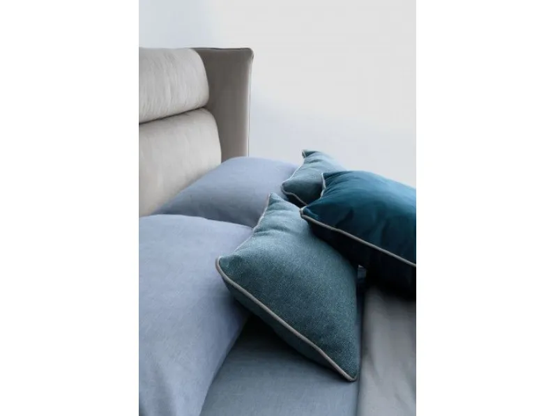 Letto moderno Pasodoble Le comfort con un ribasso del 30%
