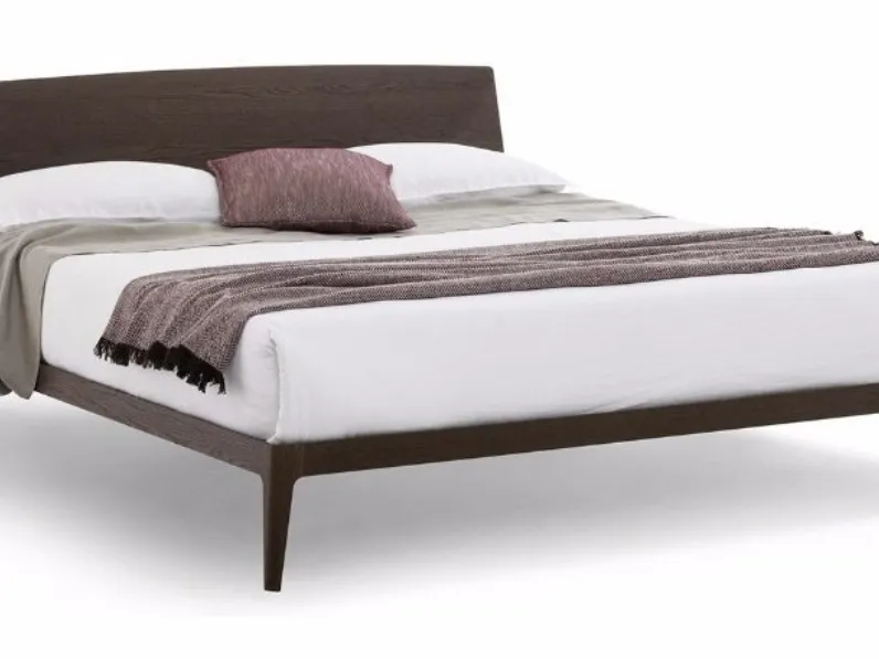 Letto matrimoniale con piedini Siri Novamobili a prezzo scontato