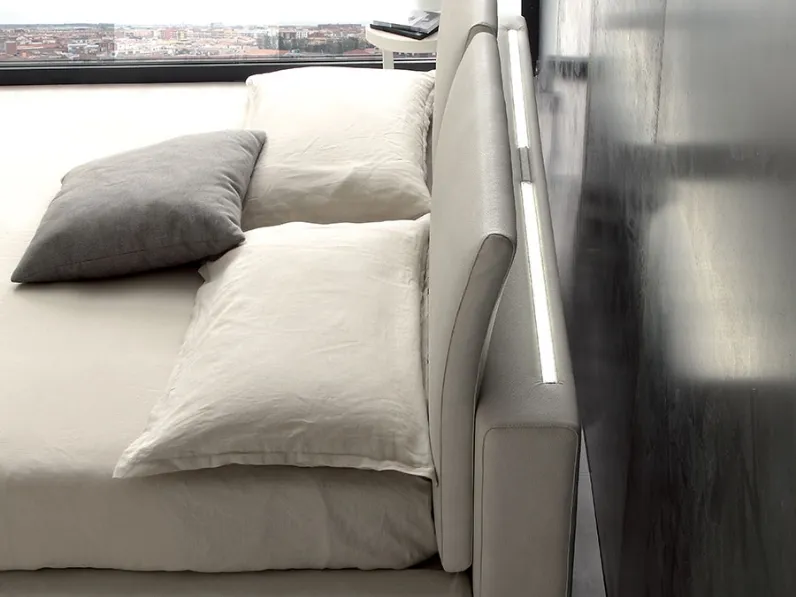 Letto moderno Space Artigianale con un ribasso del 38%