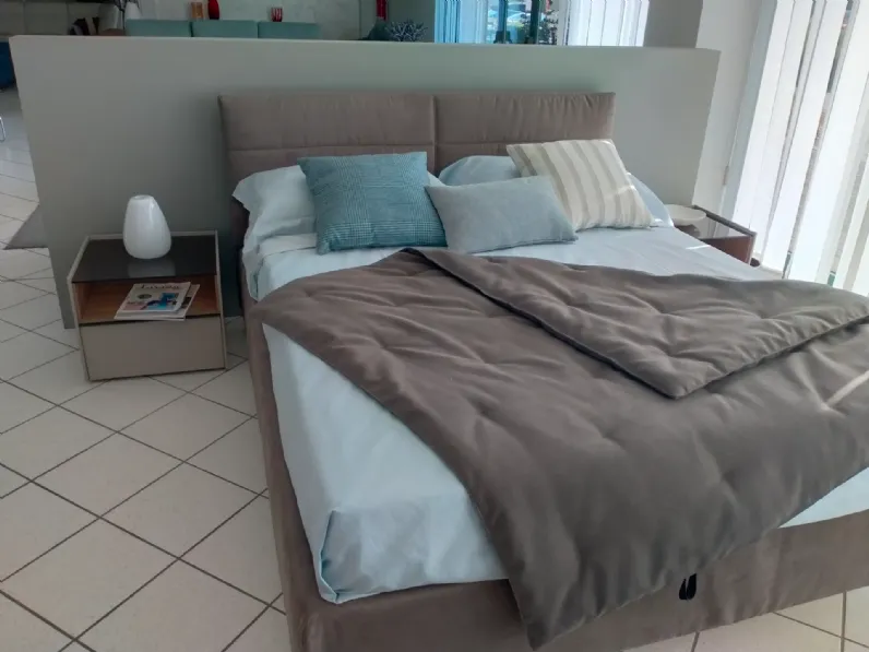 Letto matrimoniale Berry con fodera di  ricambio  ecopelle V&nice con un ribasso IMPERDIBILE