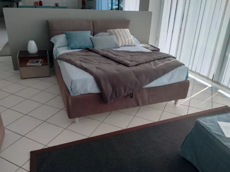 Letto moderno Berry con fodera di  ricambio  ecopelle V&nice scontato 31%