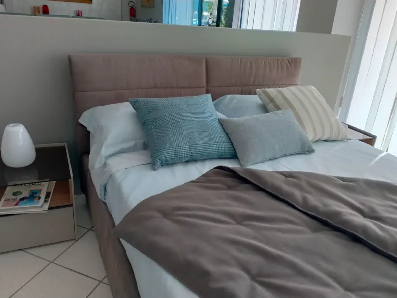 Letto moderno Berry con fodera di  ricambio  ecopelle V&nice scontato 31%
