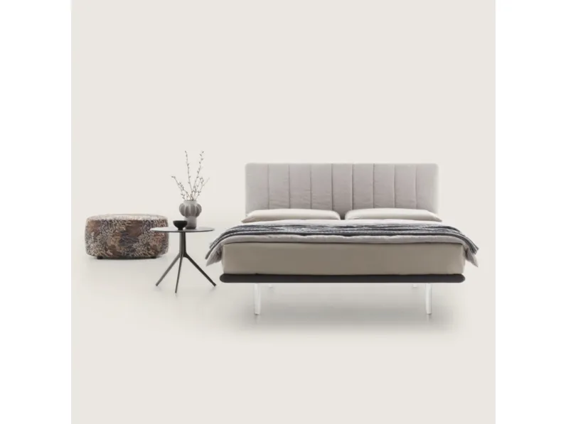 Letto imbottito modello Celine di Collezione esclusiva scontato 30%