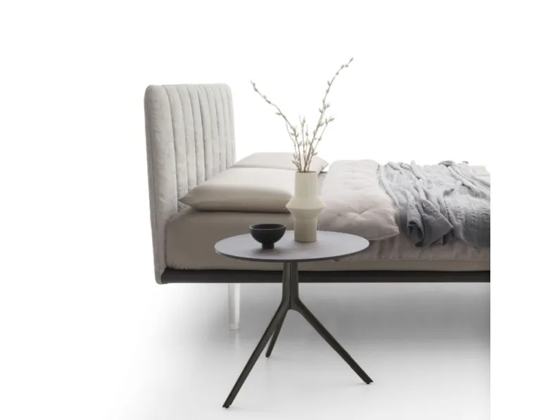 Letto imbottito modello Celine di Collezione esclusiva scontato 30%