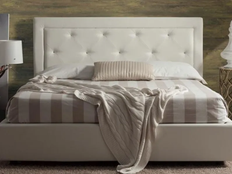 Letto imbottito con contenitore ChanelArtigianalea prezzo ribassato