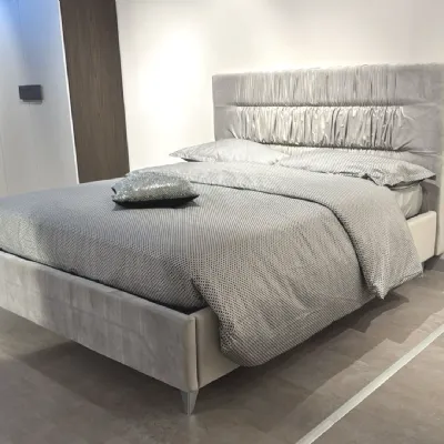 Letto moderno con contenitore Antigua La casa moderna a prezzo scontato