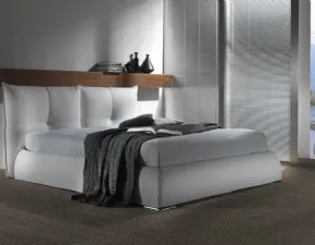 Goditi il comfort del letto imbottito Australia di Artigianale al 34% di sconto! Massimo benessere a un prezzo imbattibile.