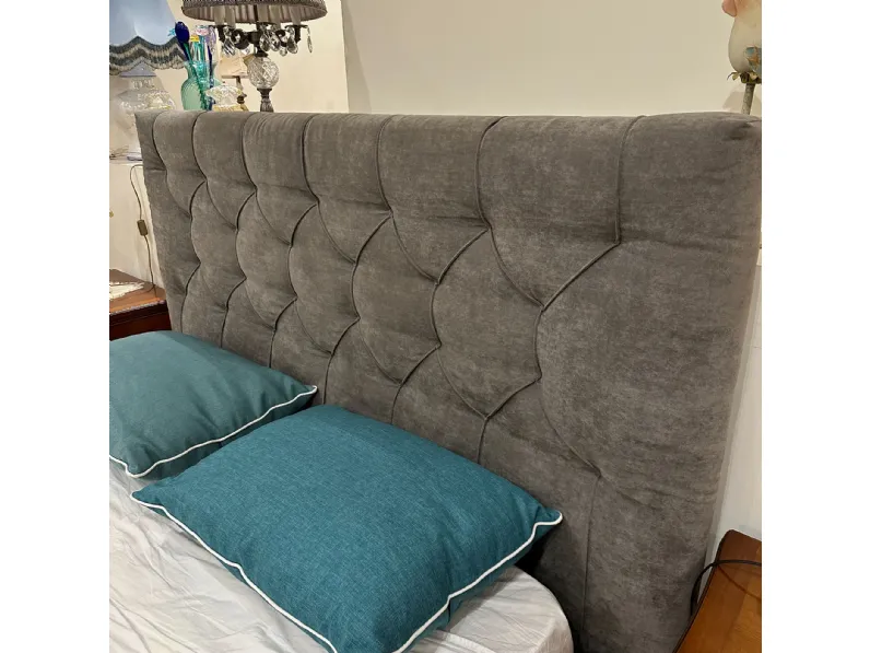 Letto matrimoniale moderno Hamilton Felis a prezzo scontato